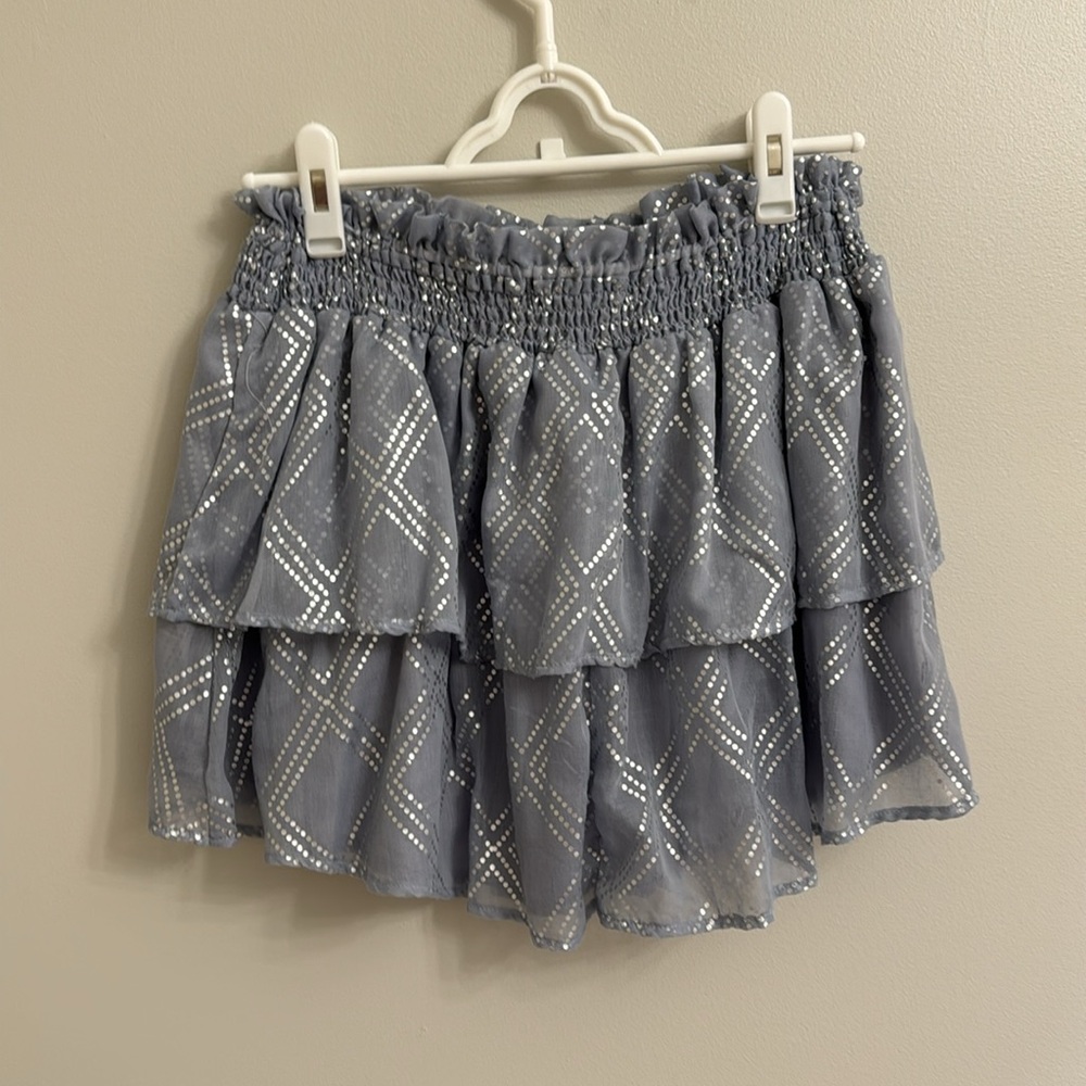 Adorable skirt with adjustable tie; size L; great condition - Picture 2 of 3